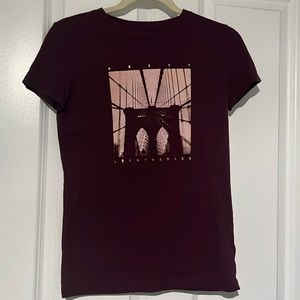 Aéropostale t-shirt, medium, burgundy